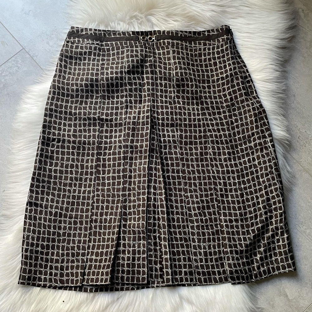 ANN TAYLOR